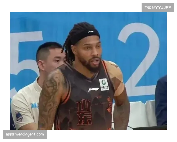 山东队外援克里斯手指骨裂 预计缺席三周影响季后赛